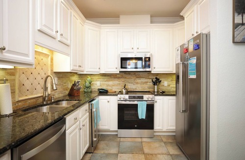 White Sands House | Sea Suite Pensacola Beach Condo