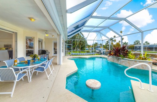 Pelican Villa | SEABIM Villa LEPPINOWA - gulf access, 3 BR, 2 baths