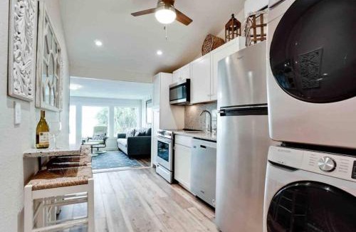 Englewood Villa | "Seaglass" Dazzles with Exceptional Bay Views&Pool