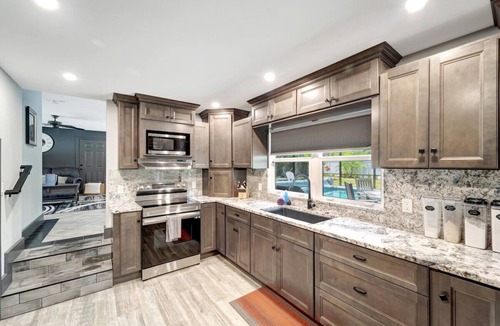 Bellevue Terrace House | Seascape-fam friendly-near Pinecraft-20min beach