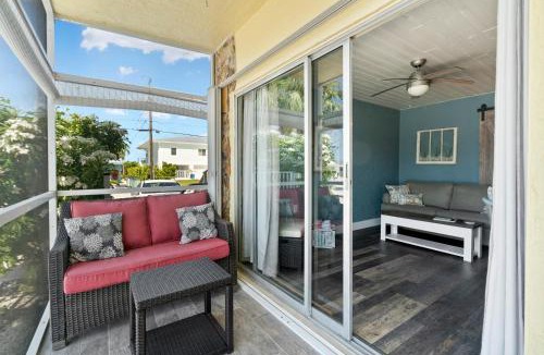 Marathon Apartment | Seashells Getaway - Boat Slip, Ramp, Pool