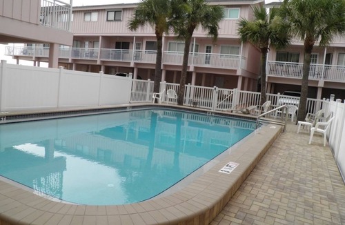 Indian Rocks Beach House | Seaside Dream-Beachside view just steps away from the white sands of the Gulf!
