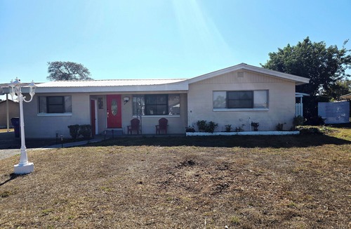 Sebring House | SEBRING OASIS-PRIME LOCATION-MINS TO DINING,SHOPPING,HOSPITAL 12 MILES TO TRACK