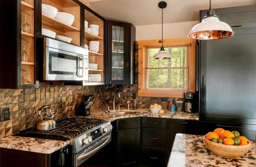 Pond Eddy House | Secluded Catskills 3BR with Hot Tub & Roof Deck