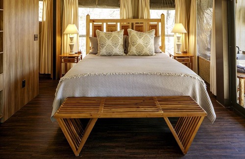 Zirconia Cabin | Secluded Glamping Tree Tent with Outdoor Soaking Tub & Private Pizza Oven Near Waterfalls, Zirconia, NC