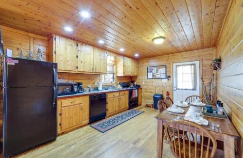 Apple Ridge House | Secluded Lenoir Cabin: 4 Mi to Dtwn Blowing Rock