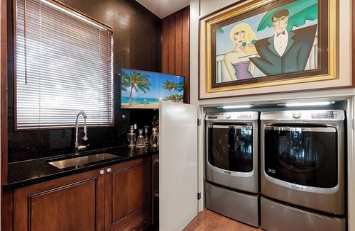 North Naples House | Secluded luxury oasis with Courtyard pool. Close to everything.
