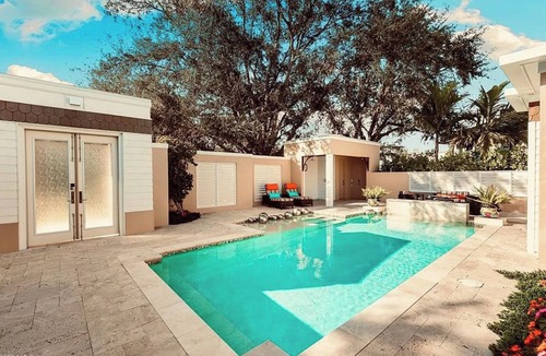North Naples House | Secluded luxury oasis with Courtyard pool. Close to everything.