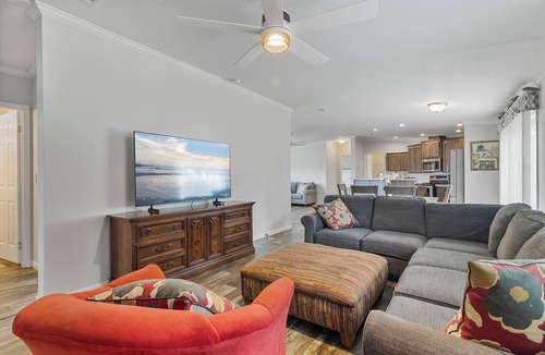 Arcadia House | “Secluded Ranch Retreat: 3BR Home w/ Pond, Trails, Wildlife & Modern Amenities”
