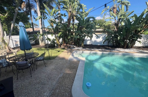 South Gate Ridge House | Serene 3-bedroom oasis in quiet neighborhood near the beach