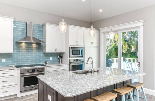 Holmes Beach House | She's Always Right - Pet Home w/Pool, Spa, Steps to Beach & Prime AMI Location