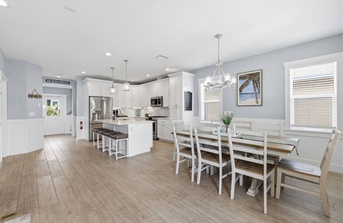 Independence Square House | Shore Beats Working - Luxury IRB Retreat, Pool, 1-Min Walk to Beach, Sleeps 10