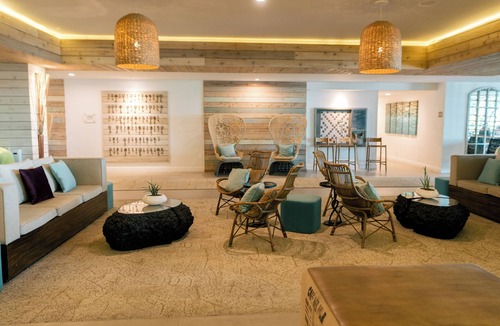 Islamorada Hotel | Short Distance From The Well Known Sites! 3 Family-friendly Units, Free Parking