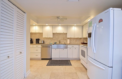Siesta Key Condo | Siesta Key Beachfront Condo at Fishermans Haven - Stunning Views, Private Beach, Heated Pool. FH501