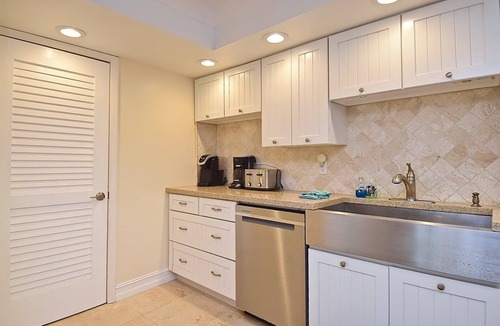 Siesta Key Condo | Siesta Key Beachfront Condo at Fishermans Haven - Stunning Views, Private Beach, Heated Pool. FH501