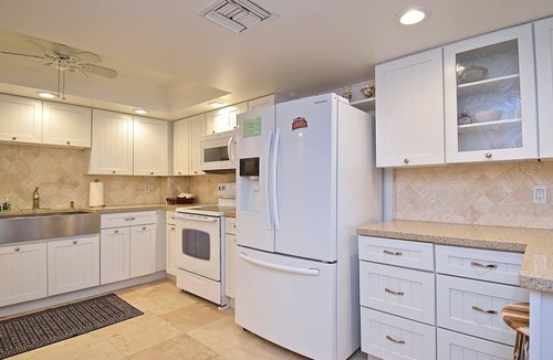Siesta Key Condo | Siesta Key Beachfront Condo at Fishermans Haven - Stunning Views, Private Beach, Heated Pool. FH501