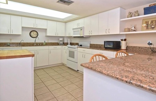 Siesta Key Condo | Siesta Key Gulf Front at Fisherman's Haven. Spectacular Views from Every Room! Private Beach. FH701