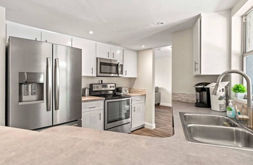 Palmetto House | Siesta Key Pool BBQ Mini Putt 3BR 2BA Sleep 12