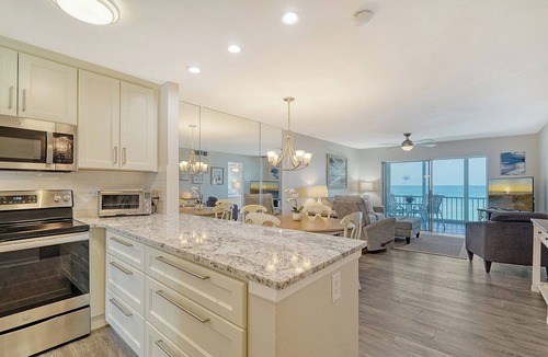 Siesta Key Condo | Siesta Sand & Sunsets-Breathtaking Beach Views-B204-2 BR, 2 BA condo