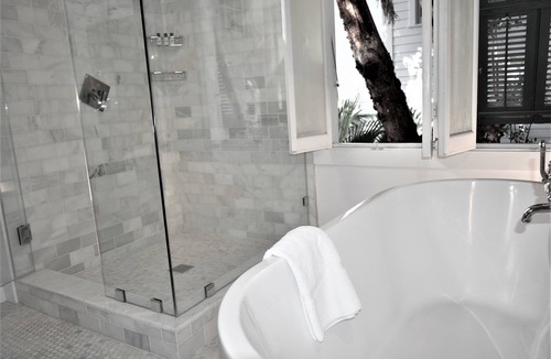 Historic Seaport Hotel | Simonton Court Historic Inn & Cottages