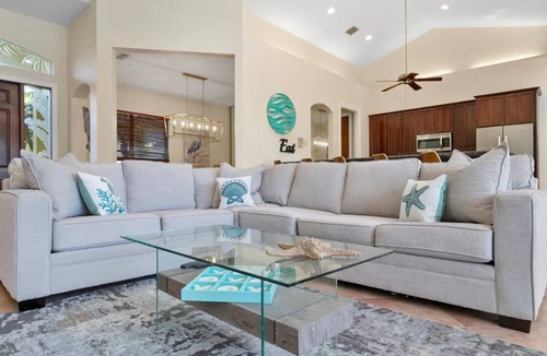 Singer Island House | Singer Island Beach Oasis: Heated Pool, Privacy Fence & Open Concept