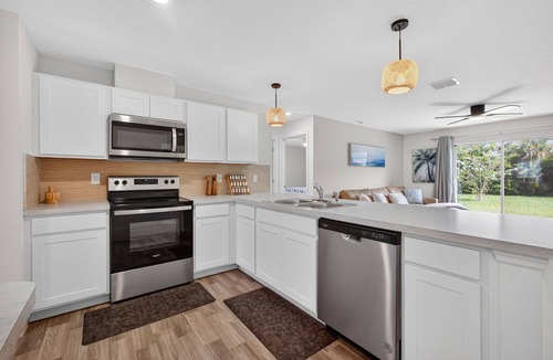 Port Saint Lucie House | Sleeps 6 Port Saint Lucie Retreat Home BBQ Grill