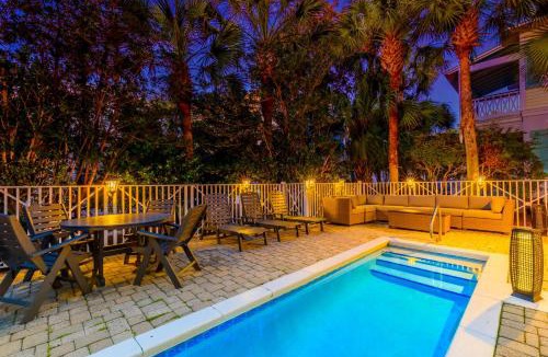 Frangista Beach House | Slice of Paradise
