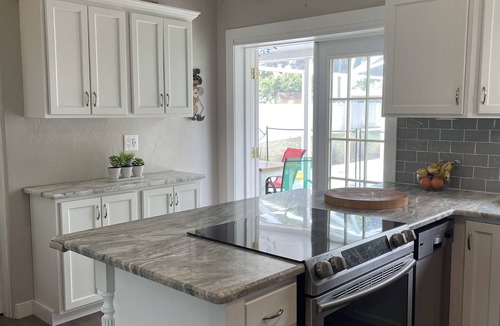 Disston Heights House | Small but cute, close to beach's and downtown.