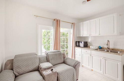 Florida Ridge Apartment | Small cozy apartment