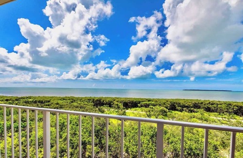 Tavernier Condo | Snorkel Legendary Reefs - Relax Poolside | OP 2315