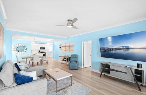 Melbourne Beach Condo | Snowbird Seasonal Stay in Melbourne Beach: Direct Oceanfront, Heated Pool & Beach Access! 🌊