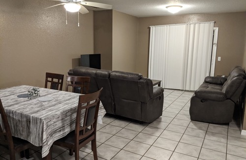 Englewood East House | Snowbirds escape/vacation gateway