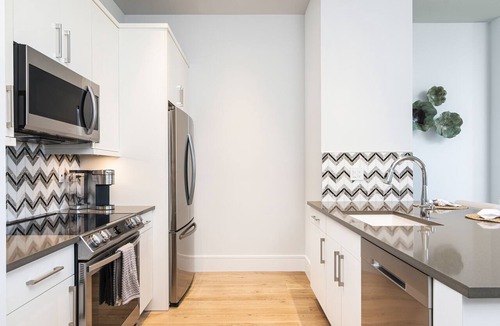 Old Naples Condo | SOCE FLATS 306 - Brand New Olde Naples Condo Steps to 5th Ave S!