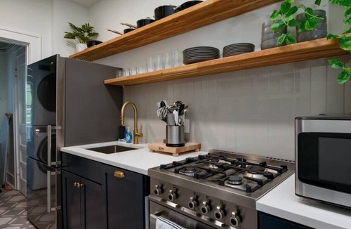 SoHo Apartment | SoHo Escape by Brightwild | Gorgeous Apt in SoHo
