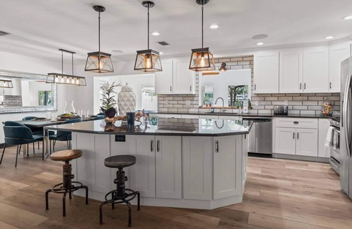Shore Acres House | Solace in St Pete - Waterfront Oasis with Pool and dock