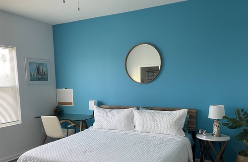 Nichols House | Soli's Cove in Lakeland, Oasis w/ King Bed