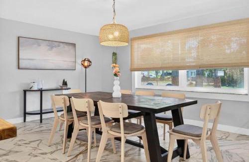 Redington Beach House | Sonnenhaus! 2 Blocks from Beach Access!