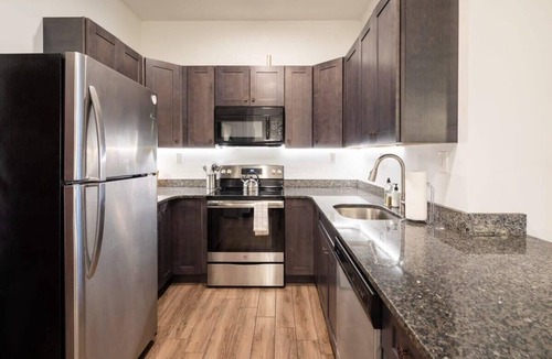 West Poplar Apartment | Sosuite | 2BR Apt w W/D, Gym, On-Site Restaurant