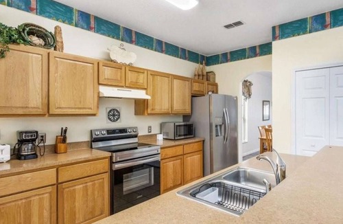 Cumbrian Lakes House | South facing pool home, gated community, 10 mins to Walt Disney World Resort!
