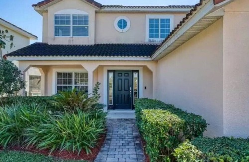 Loughman Villa | South Facing Villa With Water View Near Disney