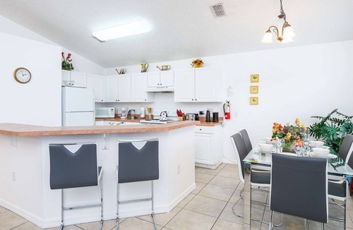 Lakeside Estates House | South facing with lake view pool home, gated community Cumbrian Lakes