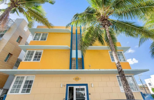 South Pointe Apartment | South of Fifth Studio Steps to Beach on Ocean Drive