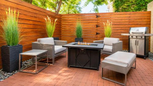 Queen Village House | South Philly 3BR Condo Near Italian Market