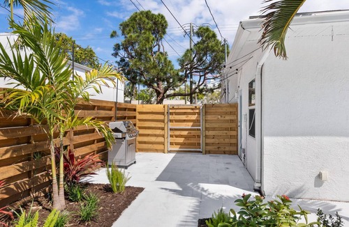 Hudson Bayou House | Southside Bungalow with Pool, Spa & Putting Green