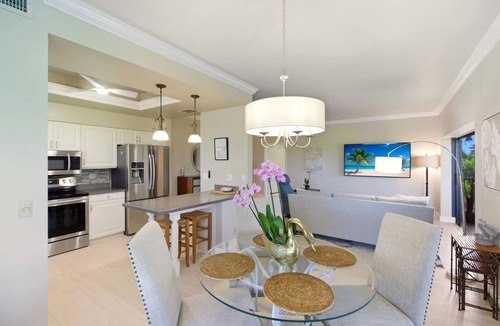Naples Apartment | Spacious 2-Bdrm Retreat-Bears Paw Golf Community