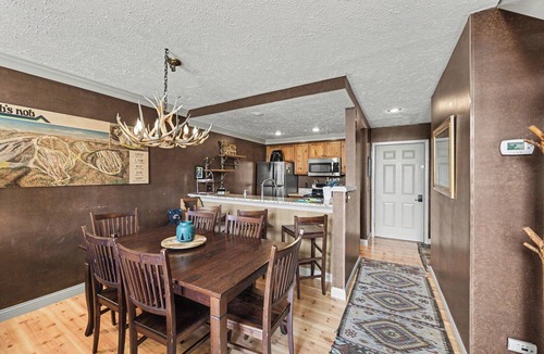 Harbor Springs Condo | Spacious 3 bdrm, 2 Bath Plus Loft, 1630 Sq Ft. Many onsite amenities with Golf/Skiing near by!