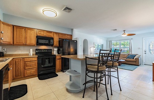Ozona House | Spacious 3 bed/2 bath House In Ozona/Palm Harbor. INCLUDES KAYAKS & FISHING