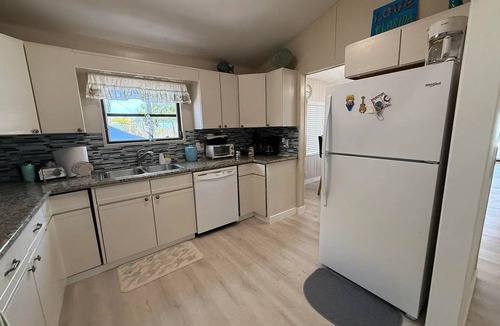 Tavernier House | Spacious 3 Bedroom, 2 Bath Canal Home in the Heart of Tavernier