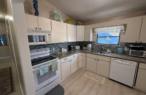Tavernier House | Spacious 3 Bedroom, 2 Bath Canal Home in the Heart of Tavernier
