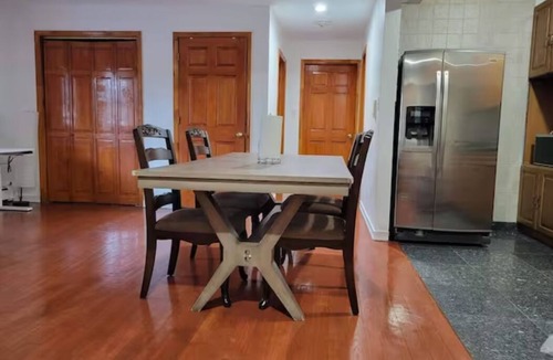 Westchester Heights Apartment | Spacious 3-bedroom apartment in the Bronx wirh Free Parking!